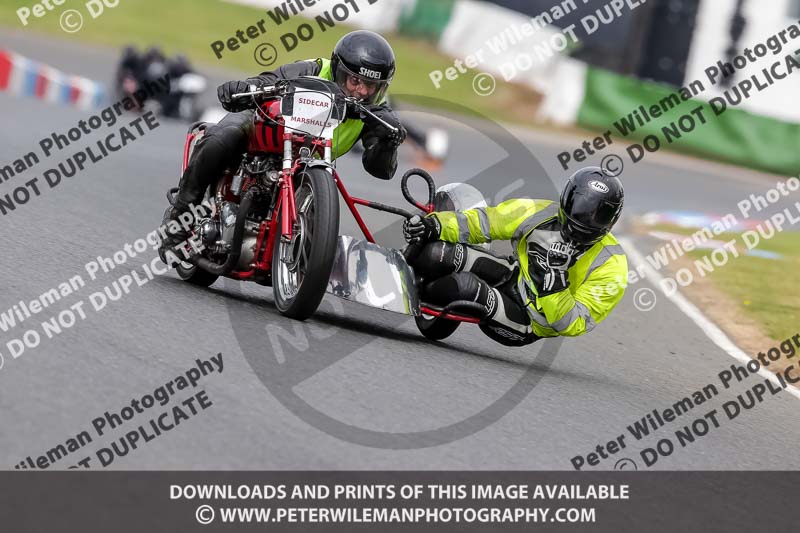 Vintage motorcycle club;eventdigitalimages;mallory park;mallory park trackday photographs;no limits trackdays;peter wileman photography;trackday digital images;trackday photos;vmcc festival 1000 bikes photographs
